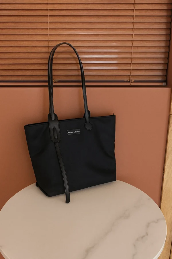Classic Black Tote Bag for Women – Stylish Everyday Shoulder Handbag - Image 2
