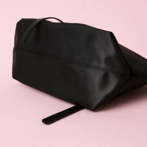 Classic Black Tote Bag for Women – Stylish Everyday Shoulder Handbag